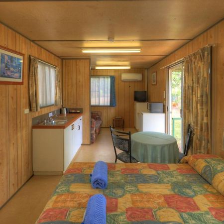 Batchelor Holiday Park Экстерьер фото