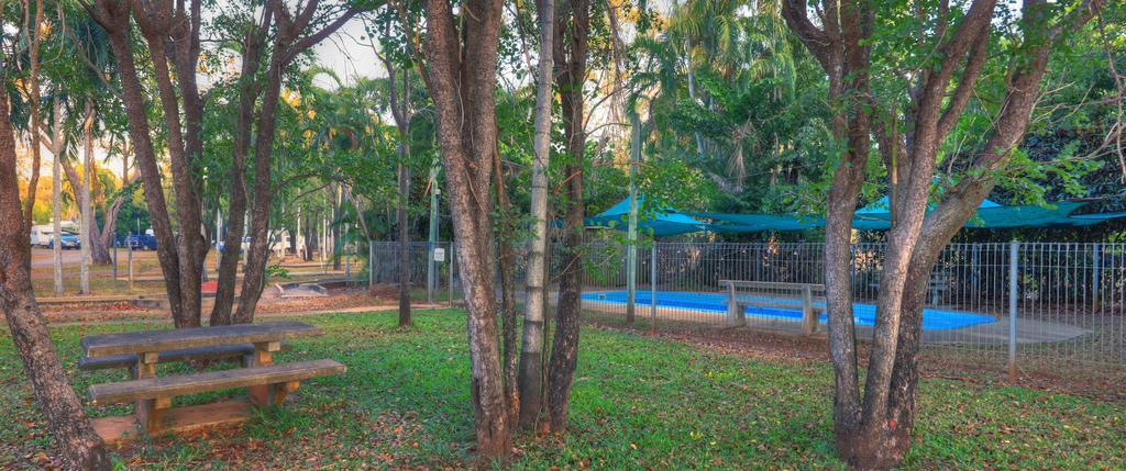 Batchelor Holiday Park Экстерьер фото