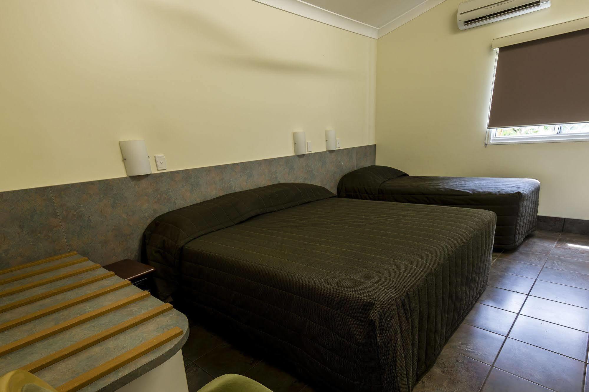 Batchelor Holiday Park Экстерьер фото